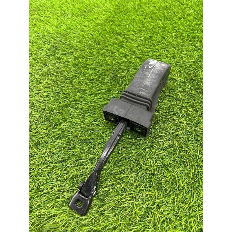 Ограничитель двери (кузов и элементы) Volkswagen Touareg NF 2013 3.0 TDI CRCA 7P0839249C