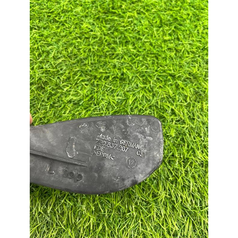 Ограничитель двери (кузов и элементы) Volkswagen Touareg NF 2013 3.0 TDI CRCA 7P0839249C