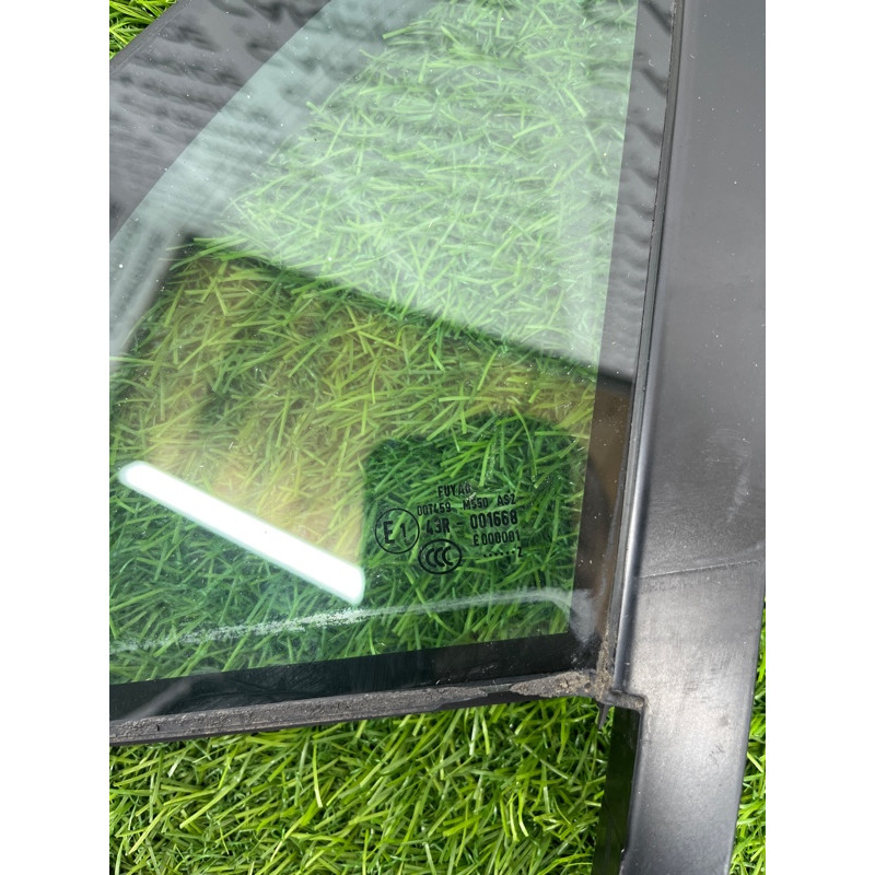 Форточка двери (кузов и элементы) Volkswagen Touareg NF 2013 3.0 TDI CRCA 7P0845113D