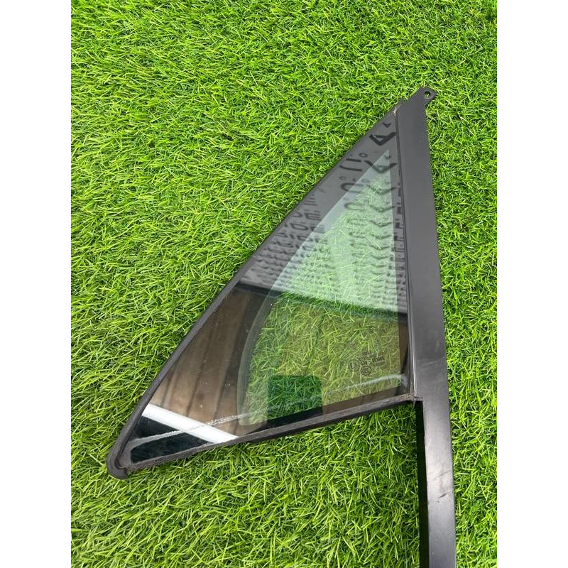 Форточка двери (кузов и элементы) Volkswagen Touareg NF 2013 3.0 TDI CRCA 7P0845113D