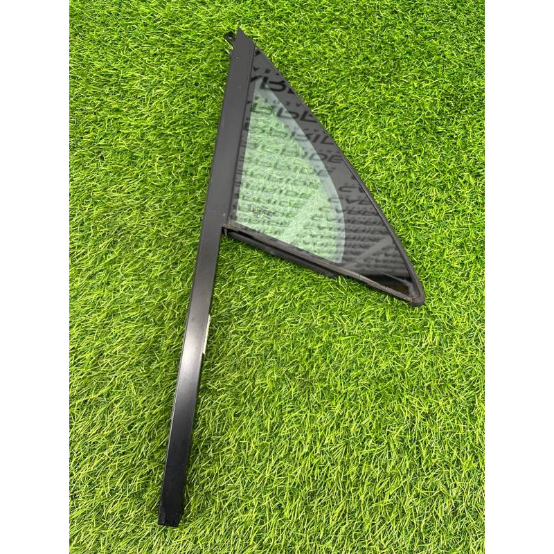 Форточка двери (кузов и элементы) Volkswagen Touareg NF 2013 3.0 TDI CRCA 7P0845114D