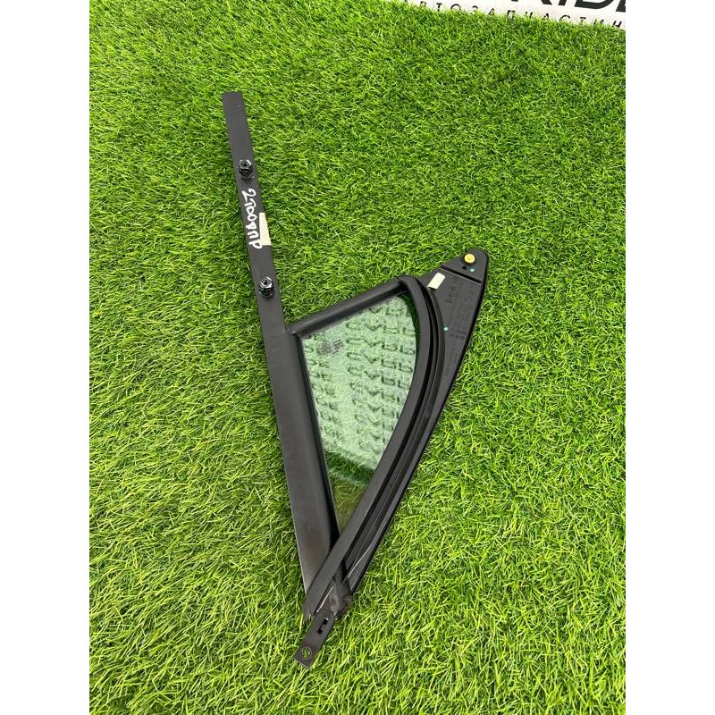 Форточка двери (кузов и элементы) Volkswagen Touareg NF 2013 3.0 TDI CRCA 7P0845114D