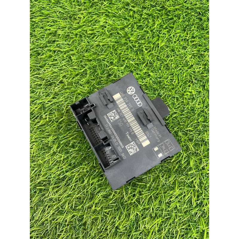 Блок управления дверьми (электрика / блоки управления) Volkswagen Touareg NF 2013 3.0 TDI CRCA 4H0959795B