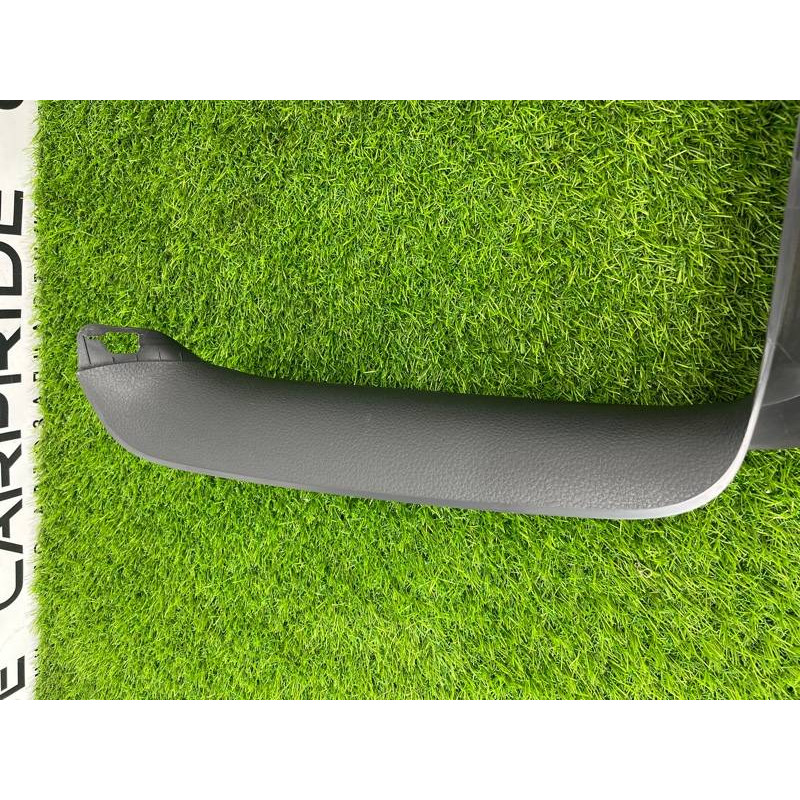 Обшивка крышки багажника (салон) Volkswagen Touareg NF 2013 3.0 TDI CRCA 7P6867603A82V