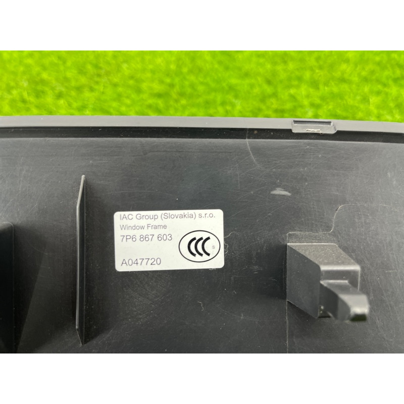 Обшивка крышки багажника (салон) Volkswagen Touareg NF 2013 3.0 TDI CRCA 7P6867603A82V