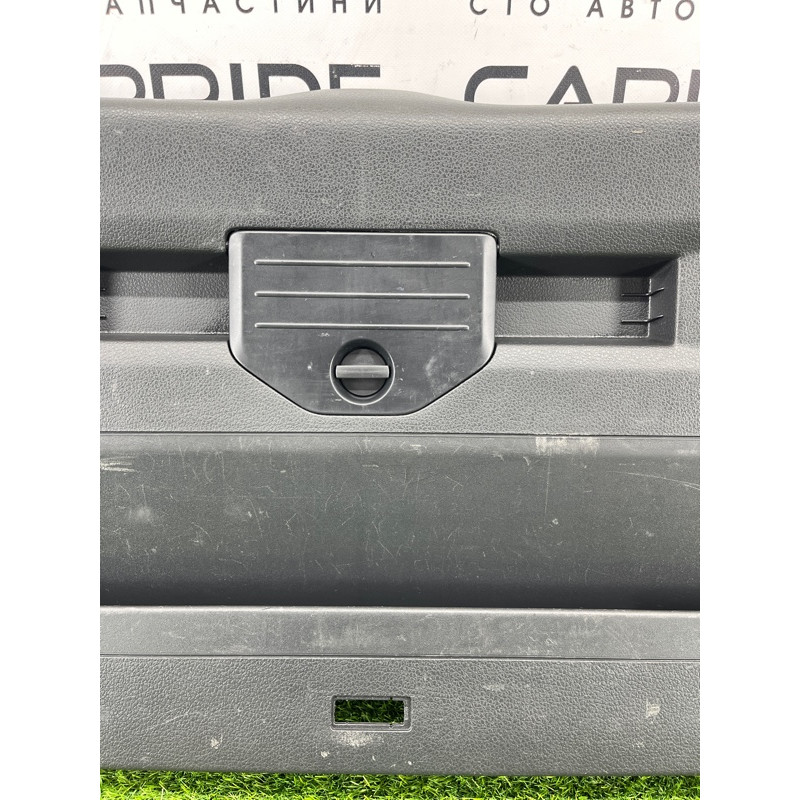 Обшивка крышки багажника (салон) Volkswagen Touareg NF 2013 3.0 TDI CRCA 7P6867601B82V