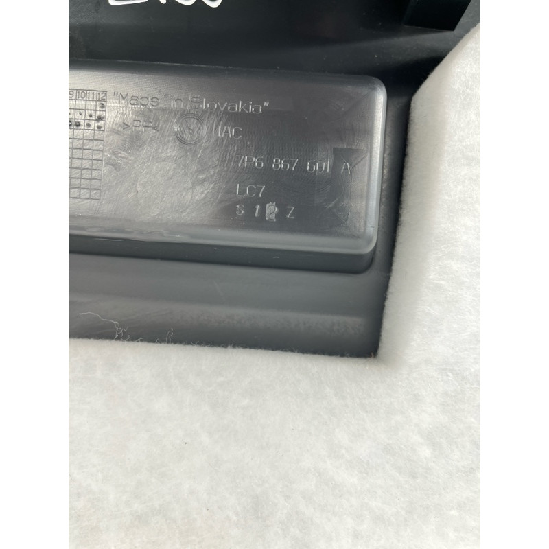 Обшивка крышки багажника (салон) Volkswagen Touareg NF 2013 3.0 TDI CRCA 7P6867601B82V