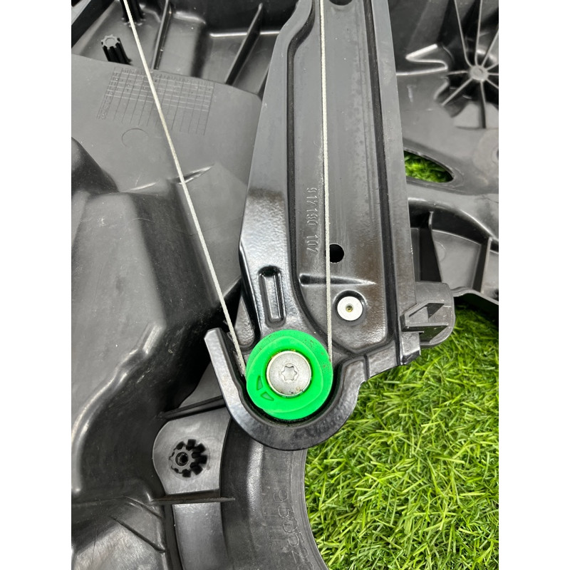 Механизм стеклоподъемника (кузов и элементы) Volkswagen Touareg NF 2013 3.0 TDI CRCA 7P6839462A