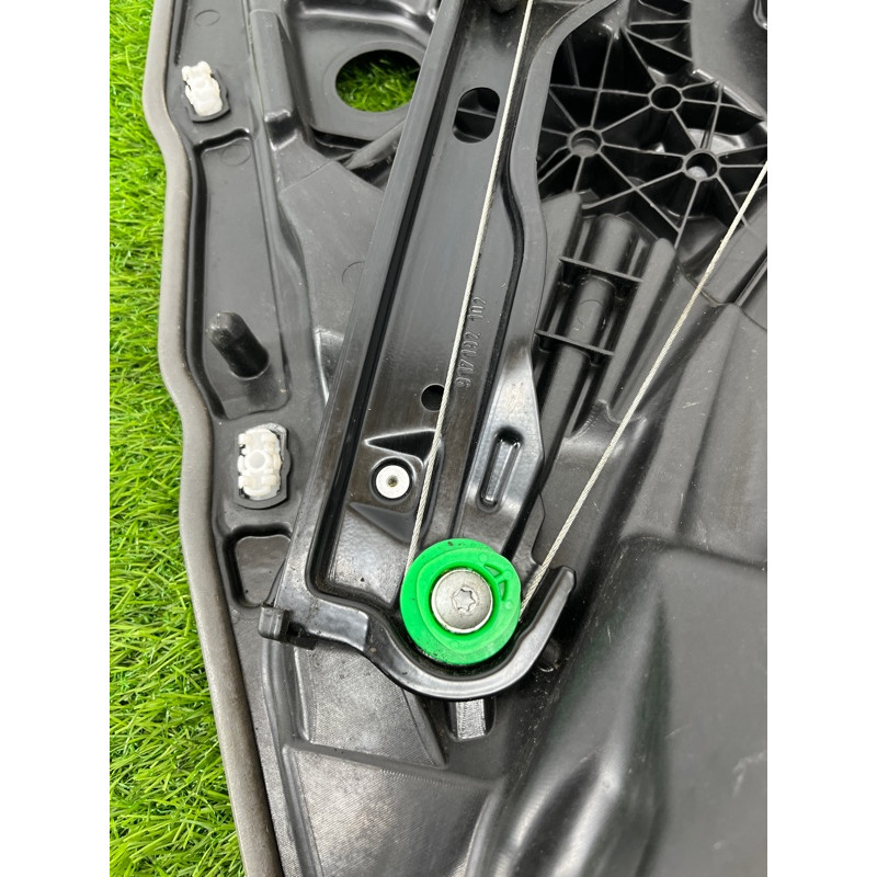 Механизм стеклоподъемника (кузов и элементы) Volkswagen Touareg NF 2013 3.0 TDI CRCA 7P6839462A