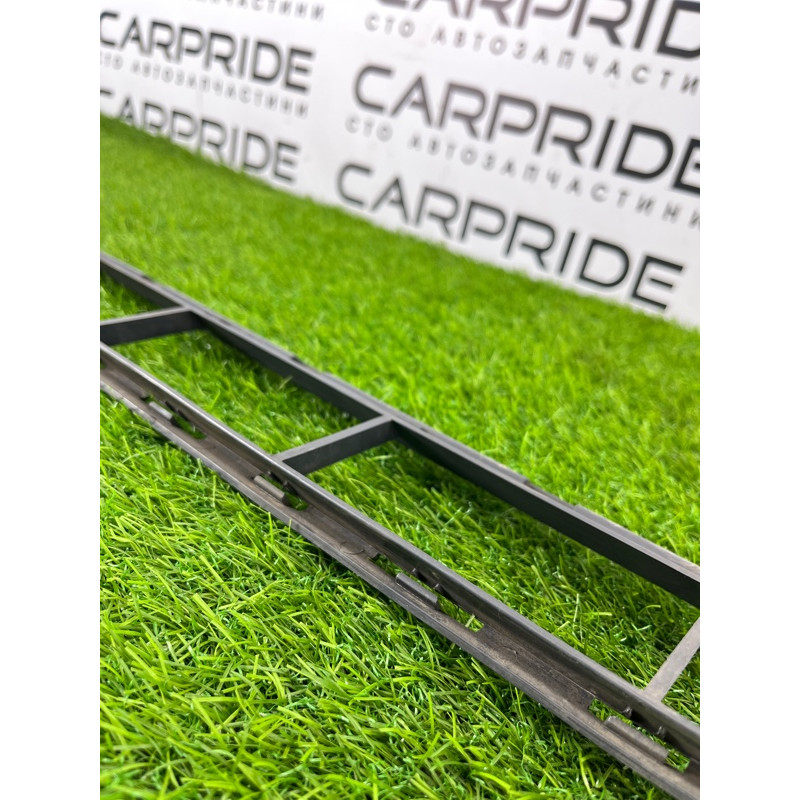 Решетка бампера (кузов и элементы) Volkswagen Touareg NF 2013 3.0 TDI CRCA 7P68536739B9