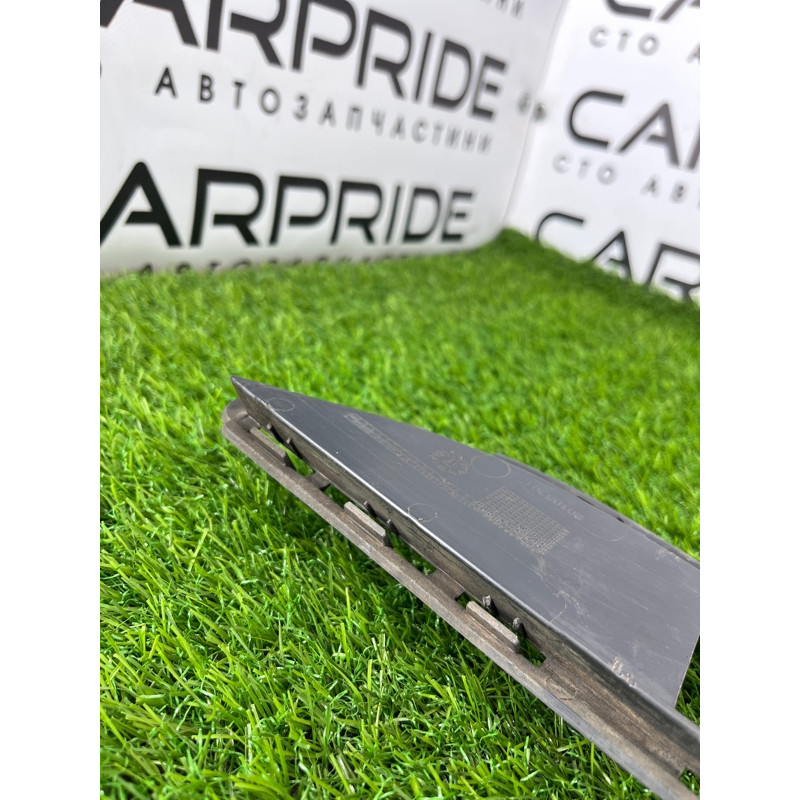 Решетка бампера (кузов и элементы) Volkswagen Touareg NF 2013 3.0 TDI CRCA 7P68536739B9