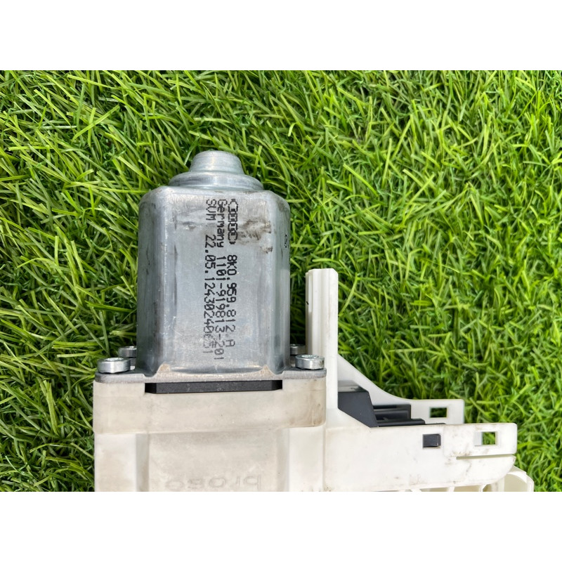 Мотор стеклоподъемника (электрика) Volkswagen Touareg NF 2013 3.0 TDI CRCA 8K0959812A