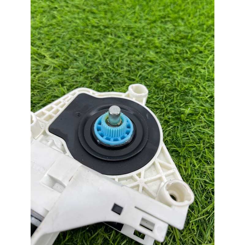 Мотор стеклоподъемника (электрика) Volkswagen Touareg NF 2013 3.0 TDI CRCA 8K0959812A