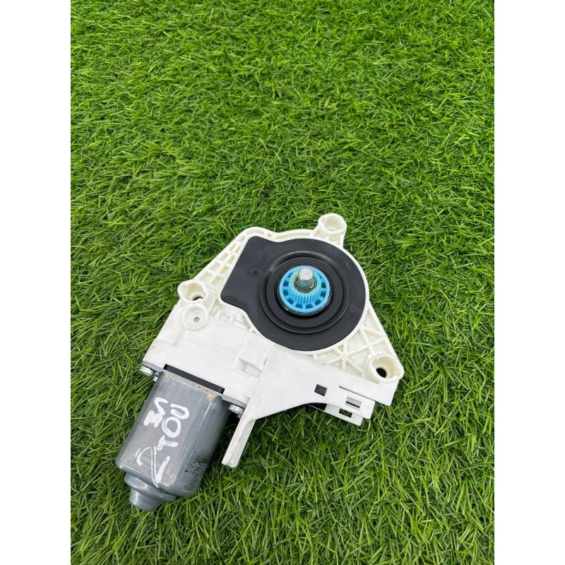 Мотор стеклоподъемника (электрика) Volkswagen Touareg NF 2013 3.0 TDI CRCA 8K0959812A