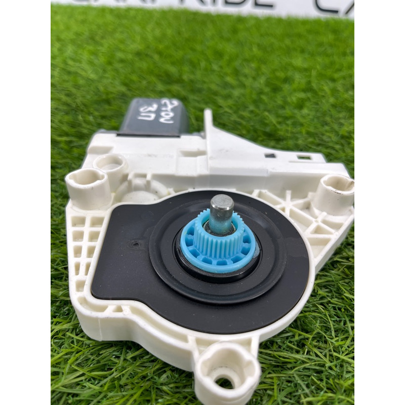 Мотор стеклоподъемника (электрика) Volkswagen Touareg NF 2013 3.0 TDI CRCA 8K0959811A