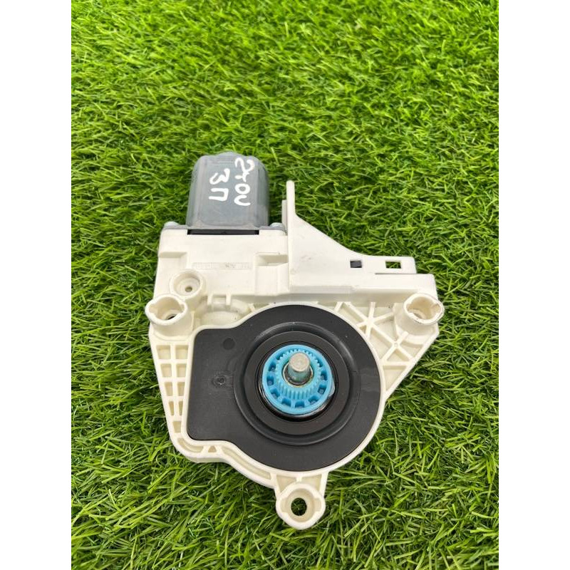 Мотор стеклоподъемника (электрика) Volkswagen Touareg NF 2013 3.0 TDI CRCA 8K0959811A