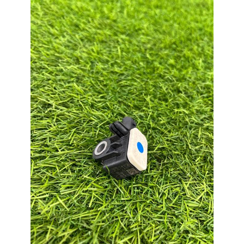 Датчик удара (электрика / датчики) Volkswagen Touareg NF 2013 3.0 TDI CRCA 7p0959651