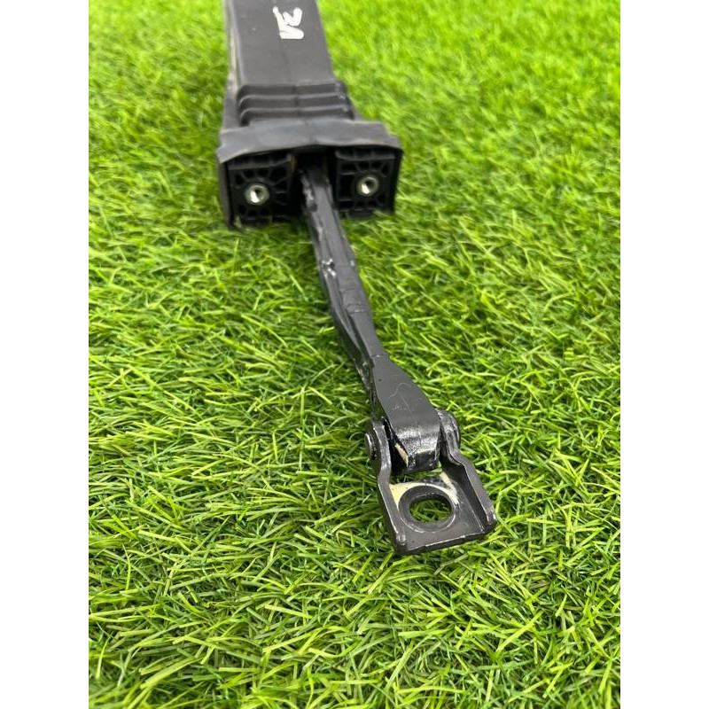 Ограничитель двери (кузов и элементы) Volkswagen Touareg NF 2013 3.0 TDI CRCA 7P0839249C