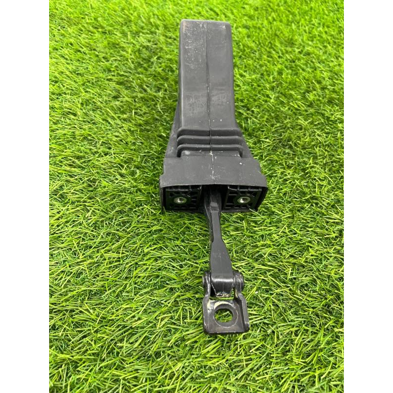 Ограничитель двери (кузов и элементы) Volkswagen Touareg NF 2013 3.0 TDI CRCA 7P0837249B