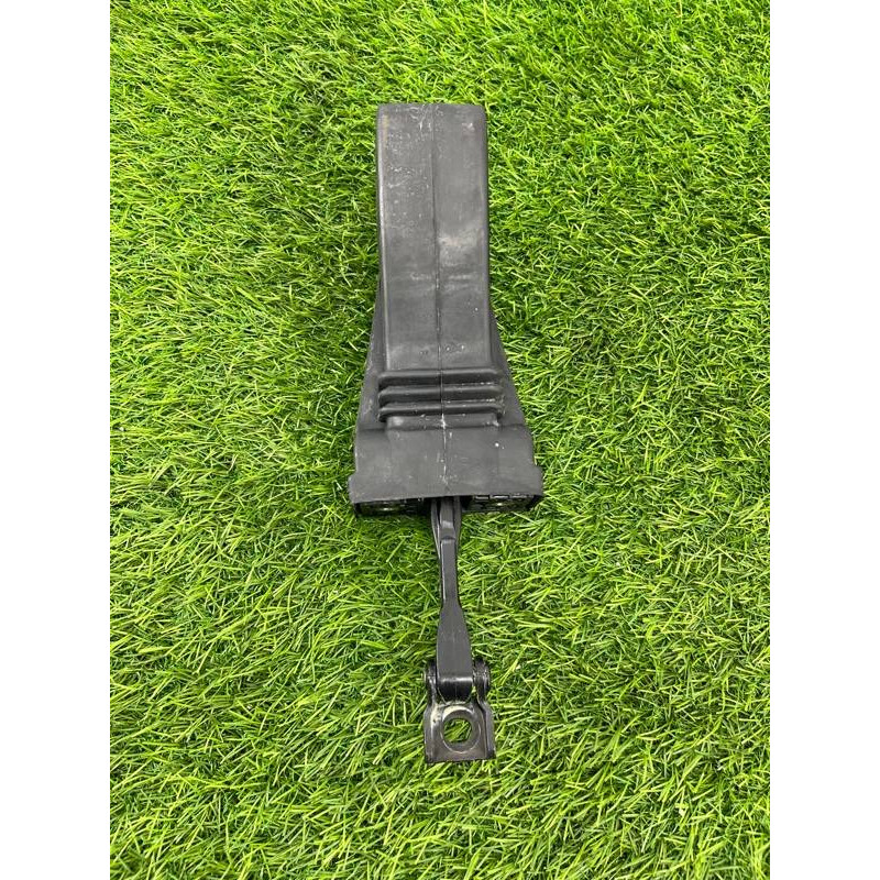 Ограничитель двери (кузов и элементы) Volkswagen Touareg NF 2013 3.0 TDI CRCA 7P0837249B