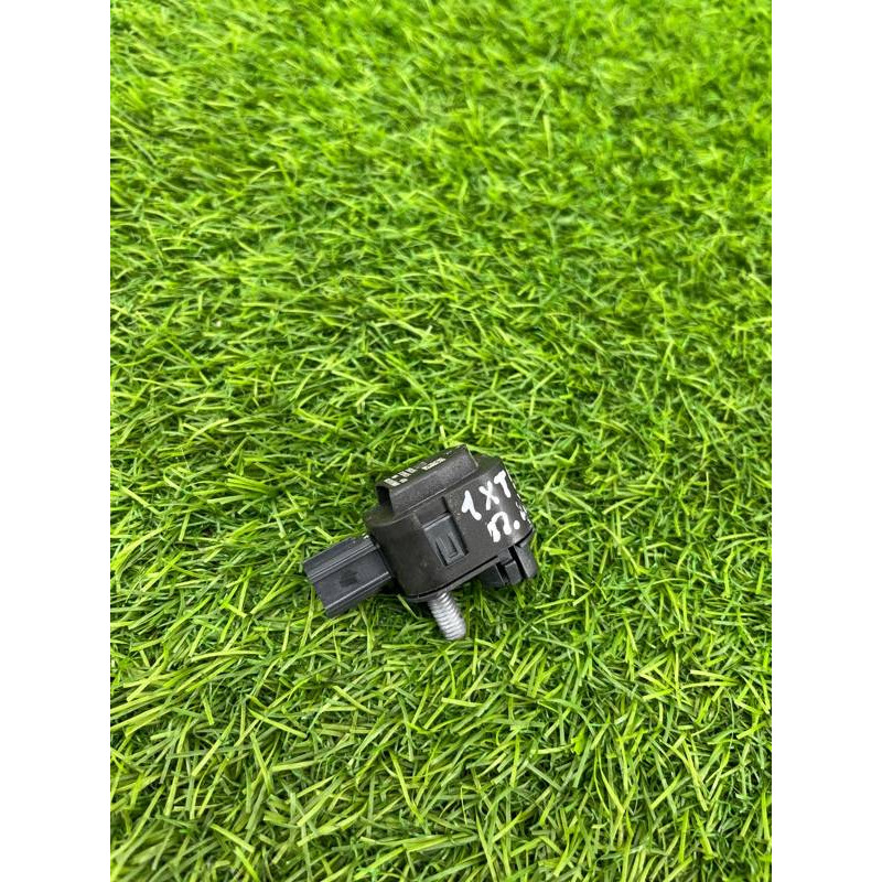 Датчик удара (электрика / датчики) Cadillac Xt5 1 2016 3.6 13583355