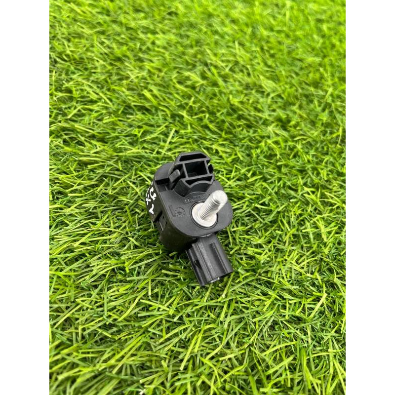 Датчик удара (электрика / датчики) Cadillac Xt5 1 2016 3.6 13583355