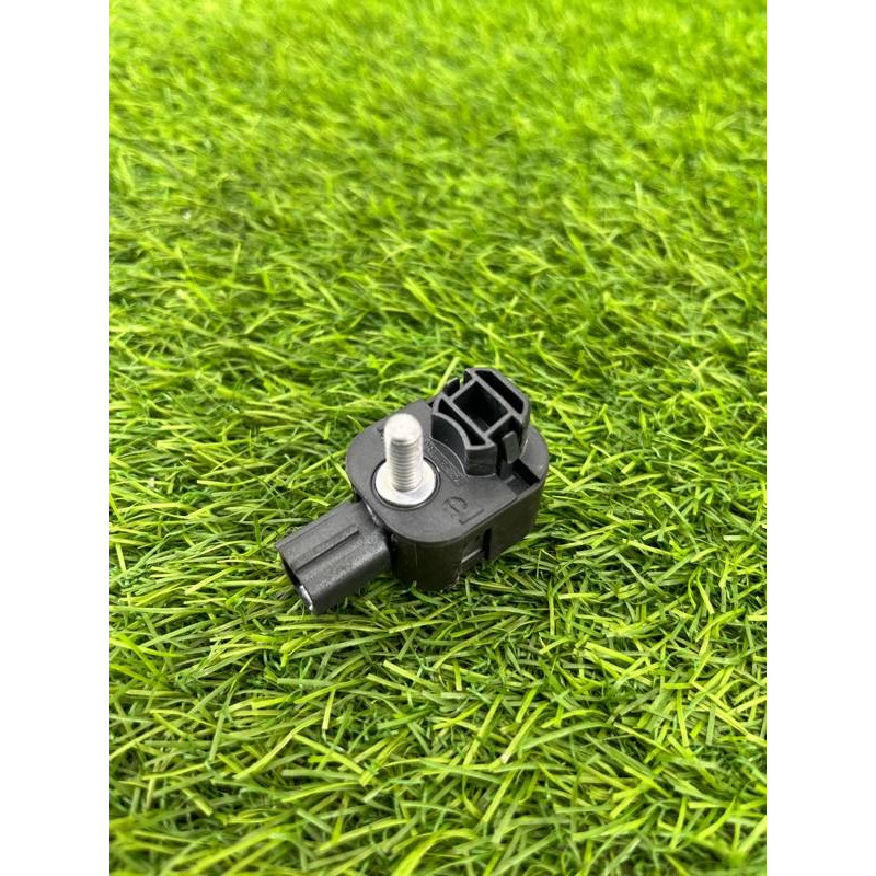 Датчик удара (электрика / датчики) Cadillac Xt5 1 2016 3.6 13583355