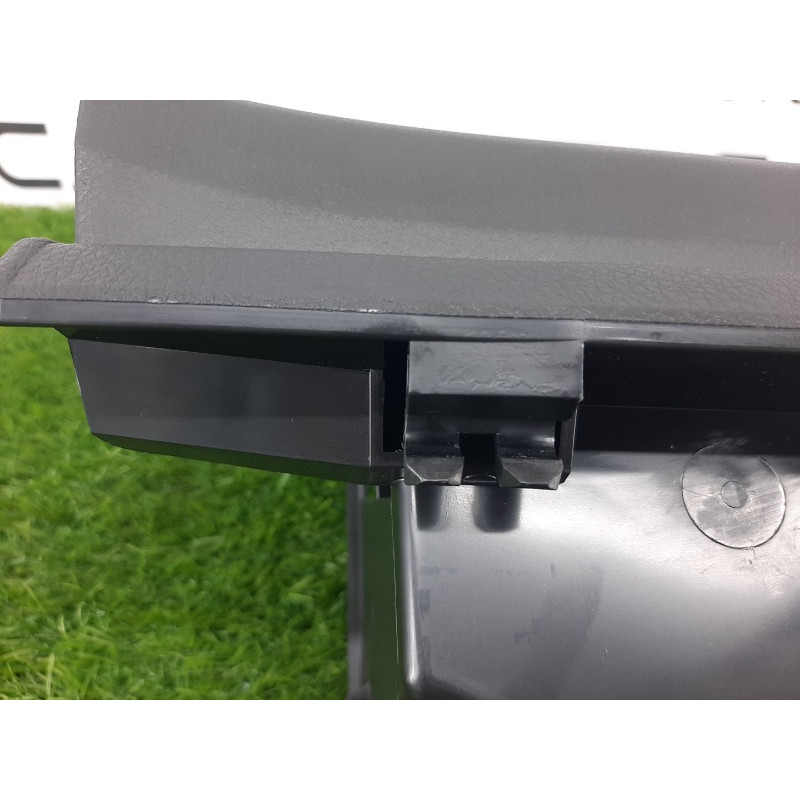 Бардачок (салон) Nissan Rogue T32 2020 2.5 685106fk0a