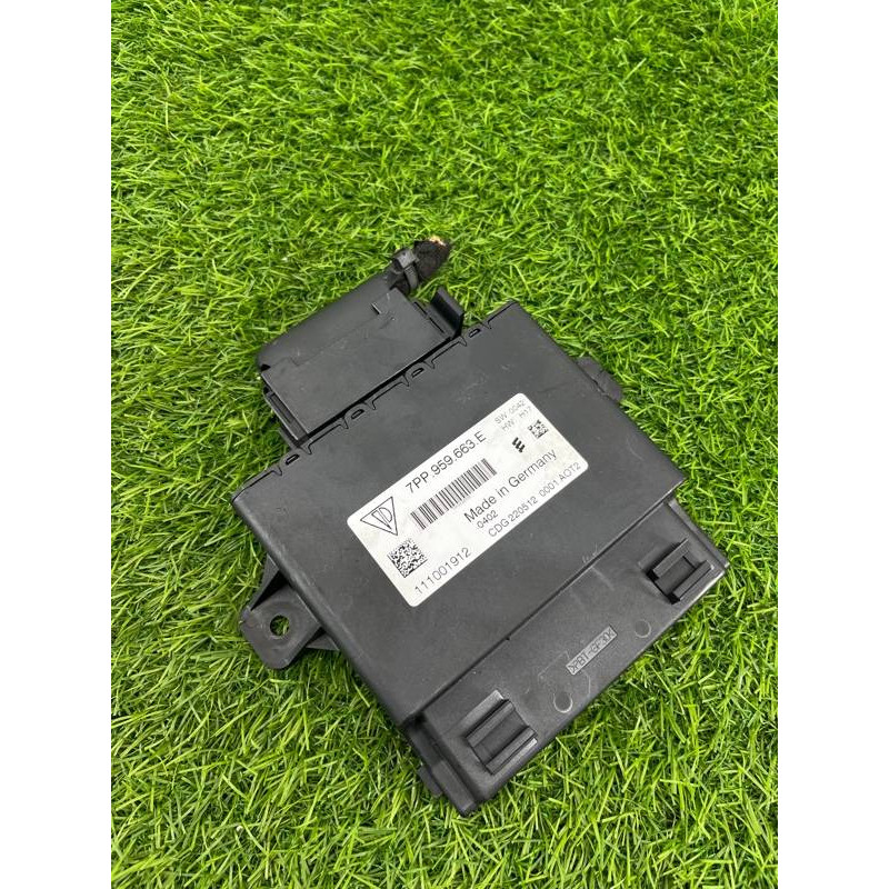 Стабилизатор напряжения (электрика / блоки управления) Volkswagen Touareg NF 2013 3.0 TDI CRCA 7PP959663E