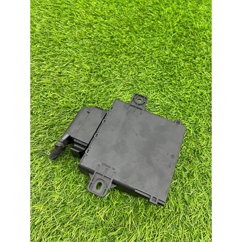 Стабилизатор напряжения (электрика / блоки управления) Volkswagen Touareg NF 2013 3.0 TDI CRCA 7PP959663E