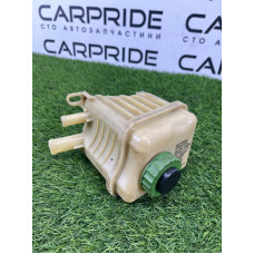 Бачок гидроусилителя