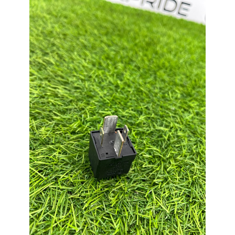 Реле (электрика) Volkswagen Touareg NF 2013 3.0 TDI CRCA 7m0951253a