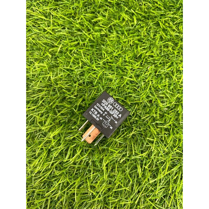 Реле (электрика) Volkswagen Touareg NF 2013 3.0 TDI CRCA 3d0951253a