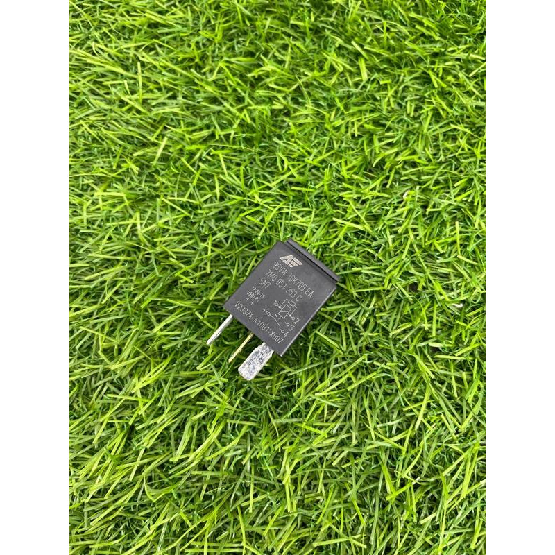 Реле (электрика) Volkswagen Touareg NF 2013 3.0 TDI CRCA 7m0951253c