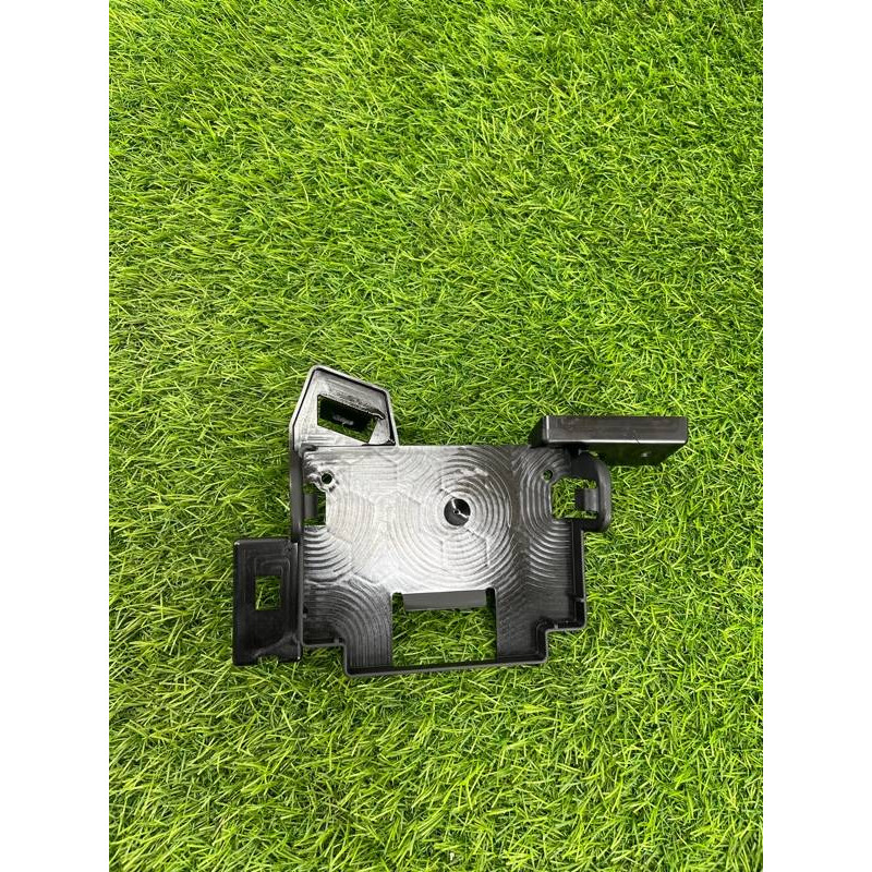 Кронштейн блока управления (кузов и элементы) Volkswagen Touareg NF 2013 3.0 TDI CRCA 7p0907333