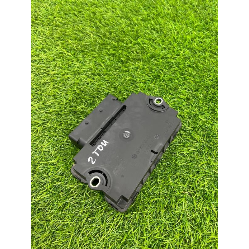 Блок управления стояночным тормозом (электрика / блоки управления) Volkswagen Touareg NF 2013 3.0 TDI CRCA 7P0907801F