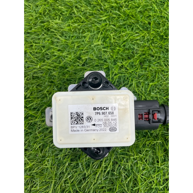 Датчик поперечного ускорения (ESP) (электрика / датчики) Volkswagen Touareg NF 2013 3.0 TDI CRCA 7p6907658