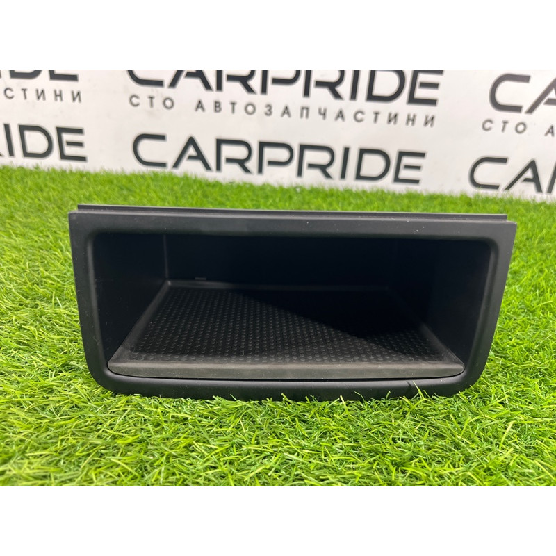 Бардачок центральной консоли (салон) Volkswagen Touareg NF 2013 3.0 TDI CRCA 7P68630921QB