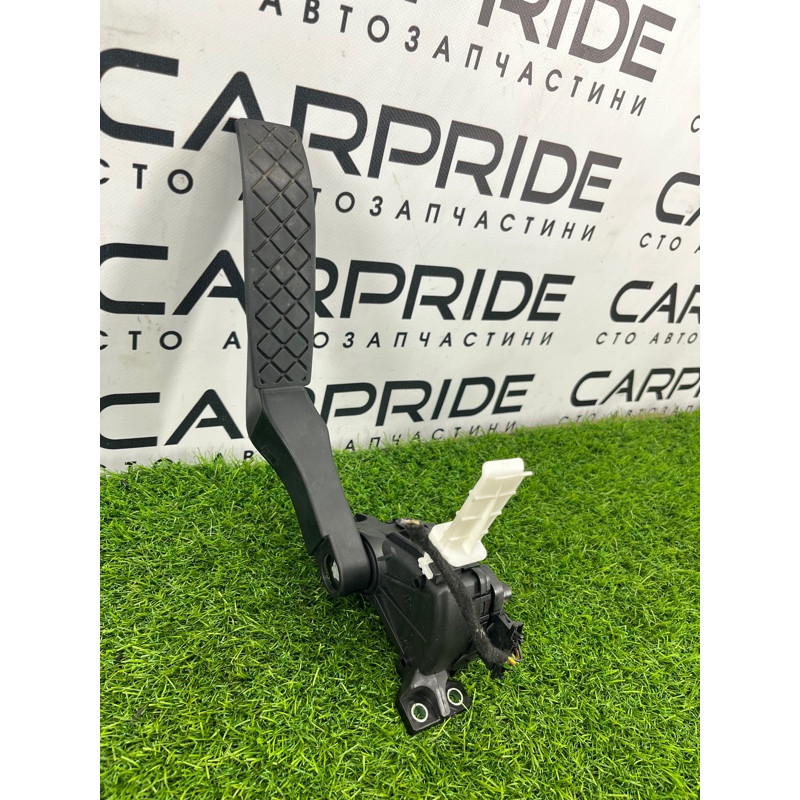 Педаль газа (электрика двигателя) Volkswagen Touareg NF 2013 3.0 TDI CRCA 7l0723507e