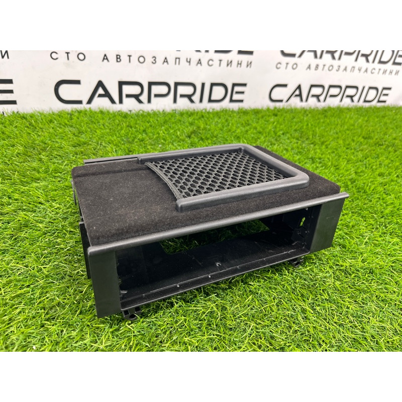 Кронштейн блока мультимедиа (салон) Volkswagen Touareg NF 2013 3.0 TDI CRCA 7P6858161D