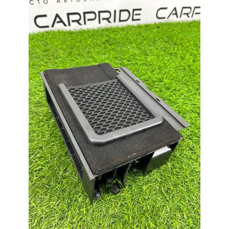 Кронштейн блока мультимедиа (салон) Volkswagen Touareg NF 2013 3.0 TDI CRCA 7P6858161D