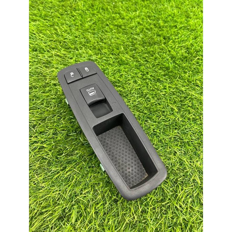 Кнопка стеклоподъемника (электрика / кнопки) Jeep Cherokee Trailhawk 2014 2.4 68141892aa