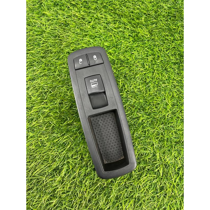 Кнопка стеклоподъемника (электрика / кнопки) Jeep Cherokee Trailhawk 2014 2.4 68141892aa