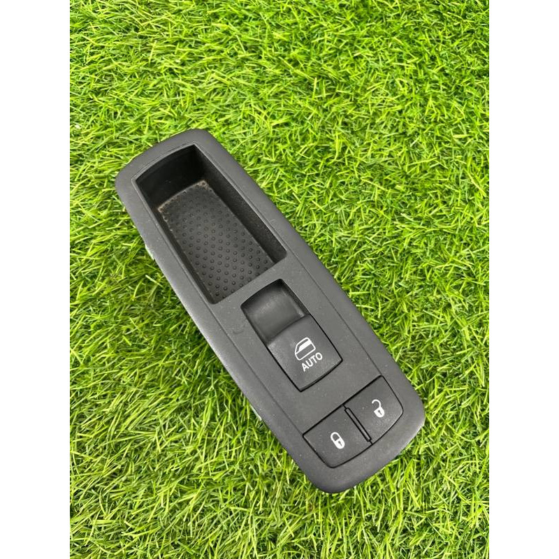 Кнопка стеклоподъемника (электрика / кнопки) Jeep Cherokee Trailhawk 2014 2.4 68141892aa