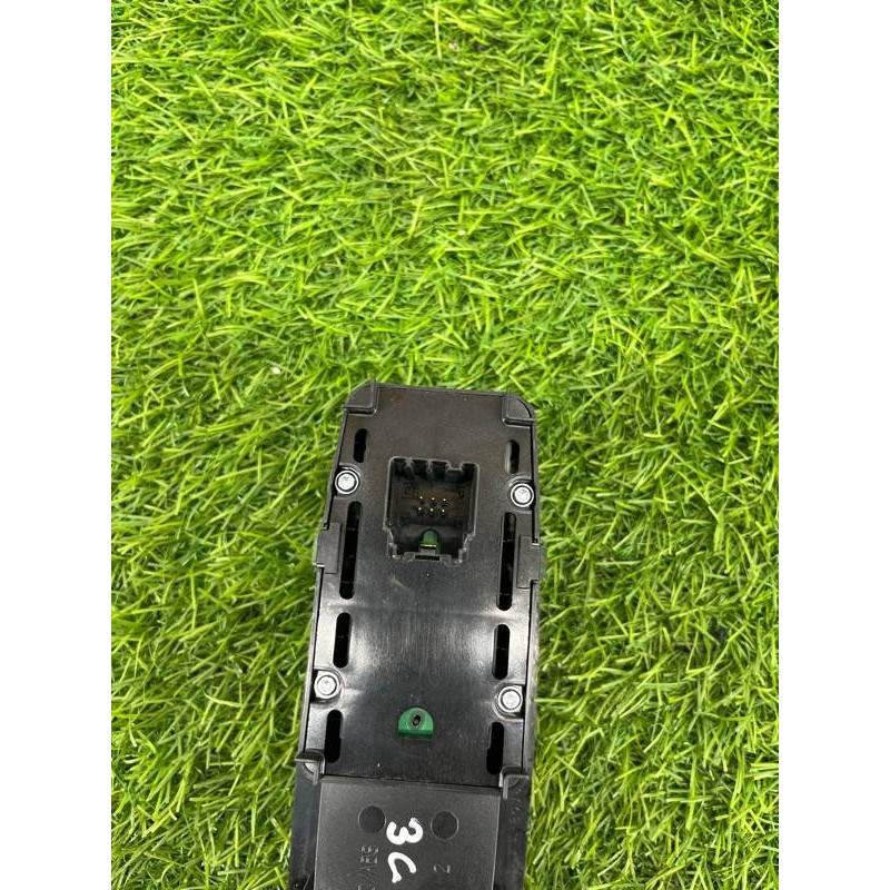 Кнопка стеклоподъемника (электрика / кнопки) Jeep Cherokee Trailhawk 2014 2.4 68141892aa