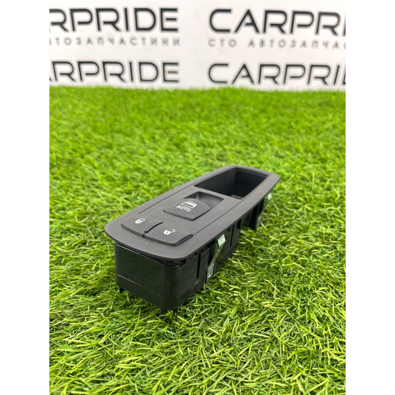 Кнопка стеклоподъемника (электрика / кнопки) Jeep Cherokee Trailhawk 2014 2.4 68141892aa