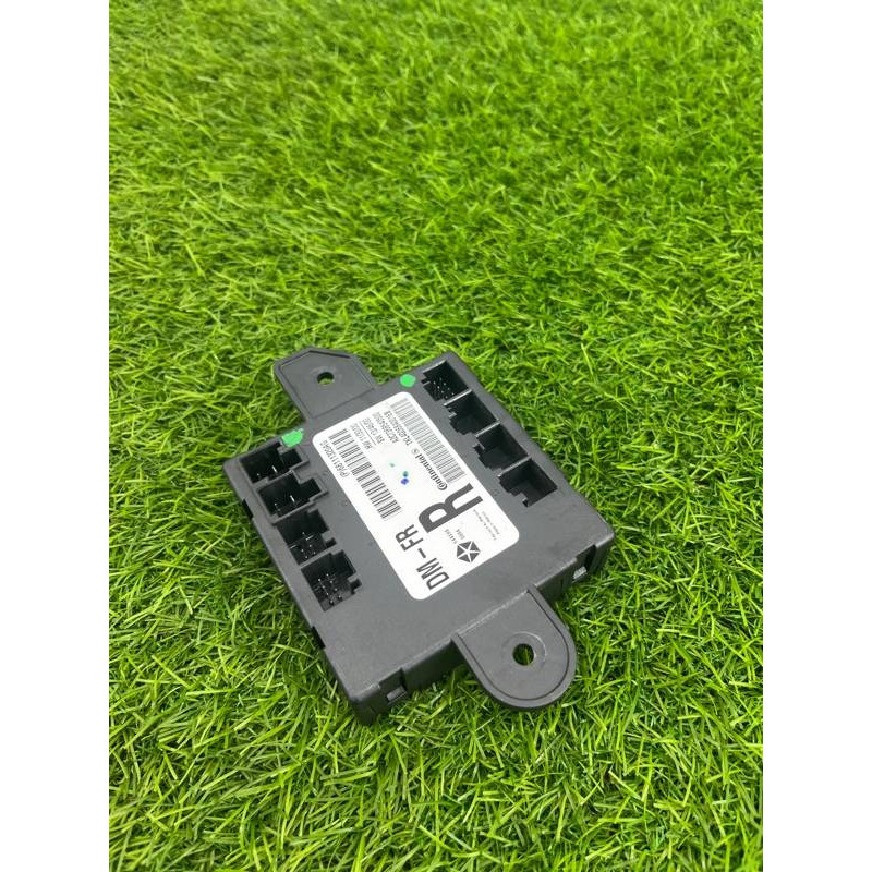 Блок управления дверьми (электрика / блок управления) Jeep Cherokee Trailhawk 2014 2.4 68111320ag