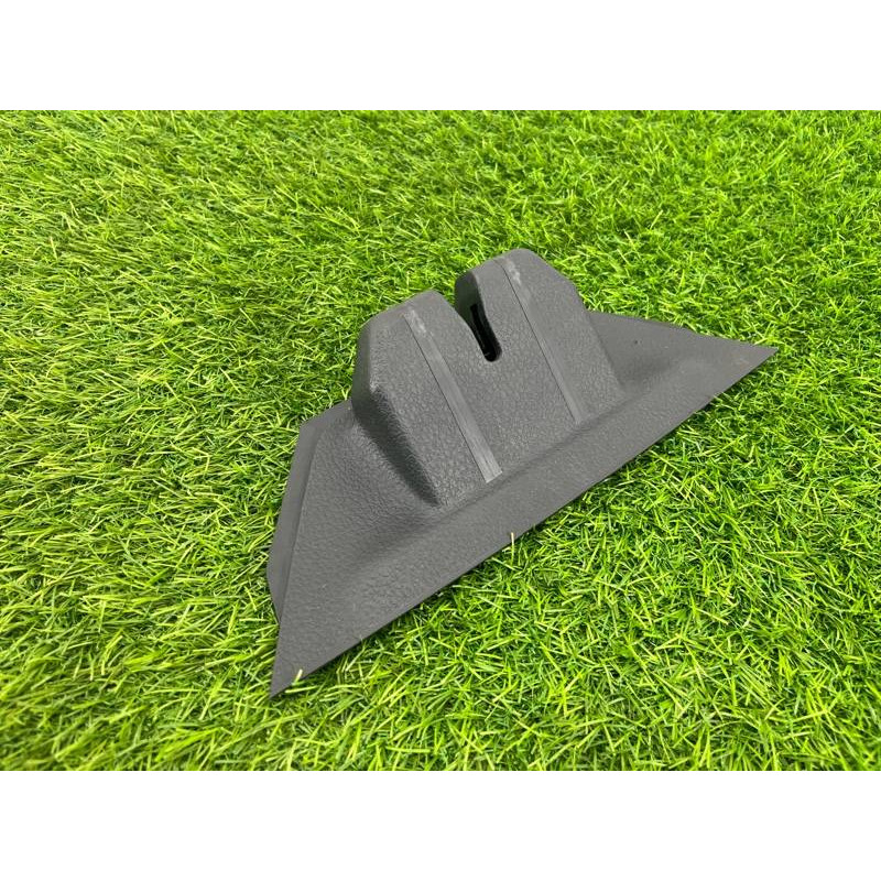 Накладка замка крышки багажника (салон) Volkswagen Touareg NF 2013 3.0 TDI CRCA 7P6827520B82V