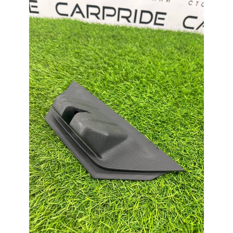 Накладка замка крышки багажника (салон) Volkswagen Touareg NF 2013 3.0 TDI CRCA 7P6827520B82V