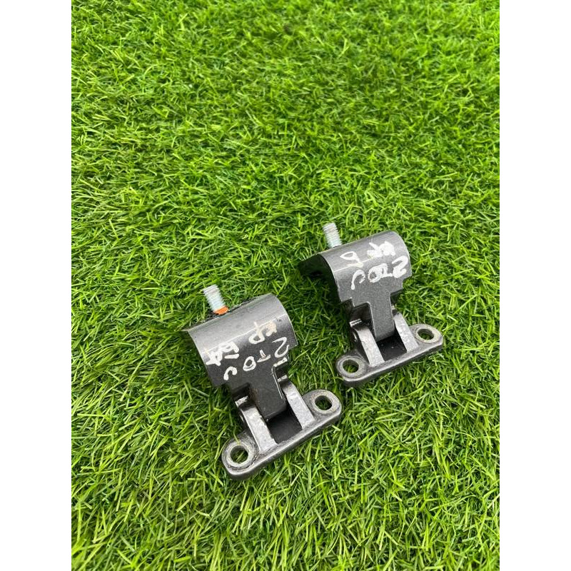 Петля багажника (кузов и элементы) Volkswagen Touareg NF 2013 3.0 TDI CRCA 1k6827301c